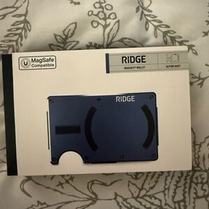 Ridge Alpine Navy MagSafe Wallet